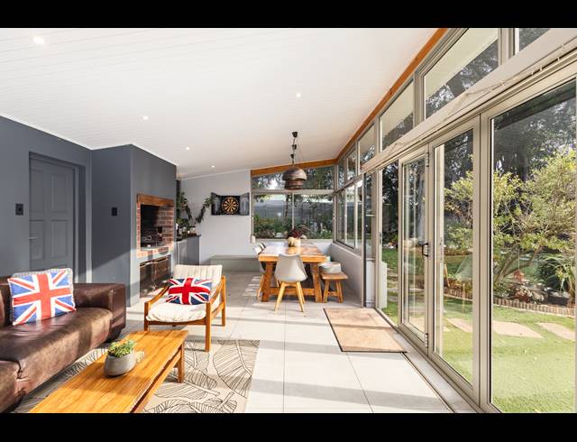4 BEDROOM FREEHOLD FOR SALE IN TABLE VIEW